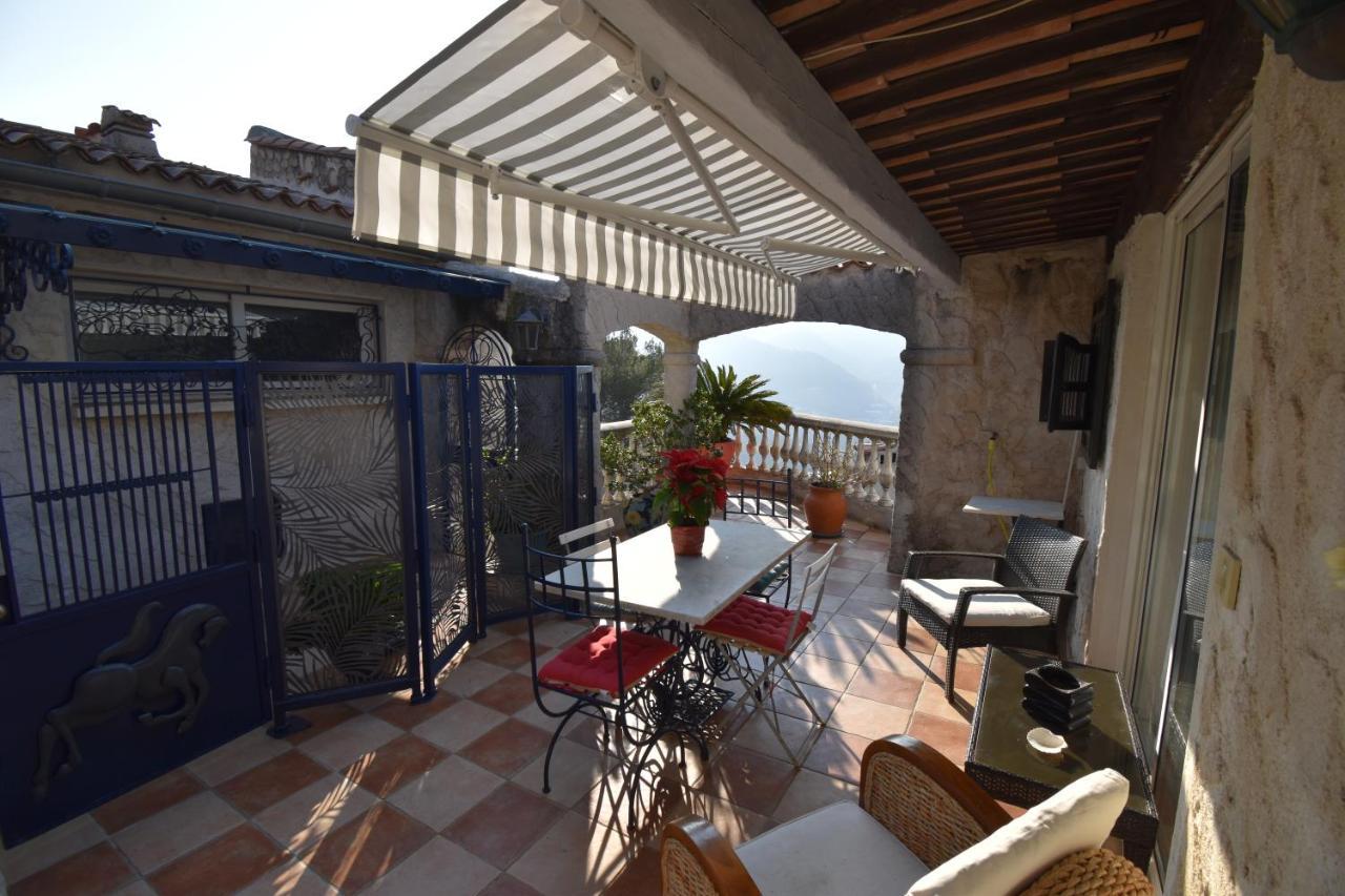 Studio Climatise Et Sa Terrasse Privee En Villa La Trinité Exteriér fotografie