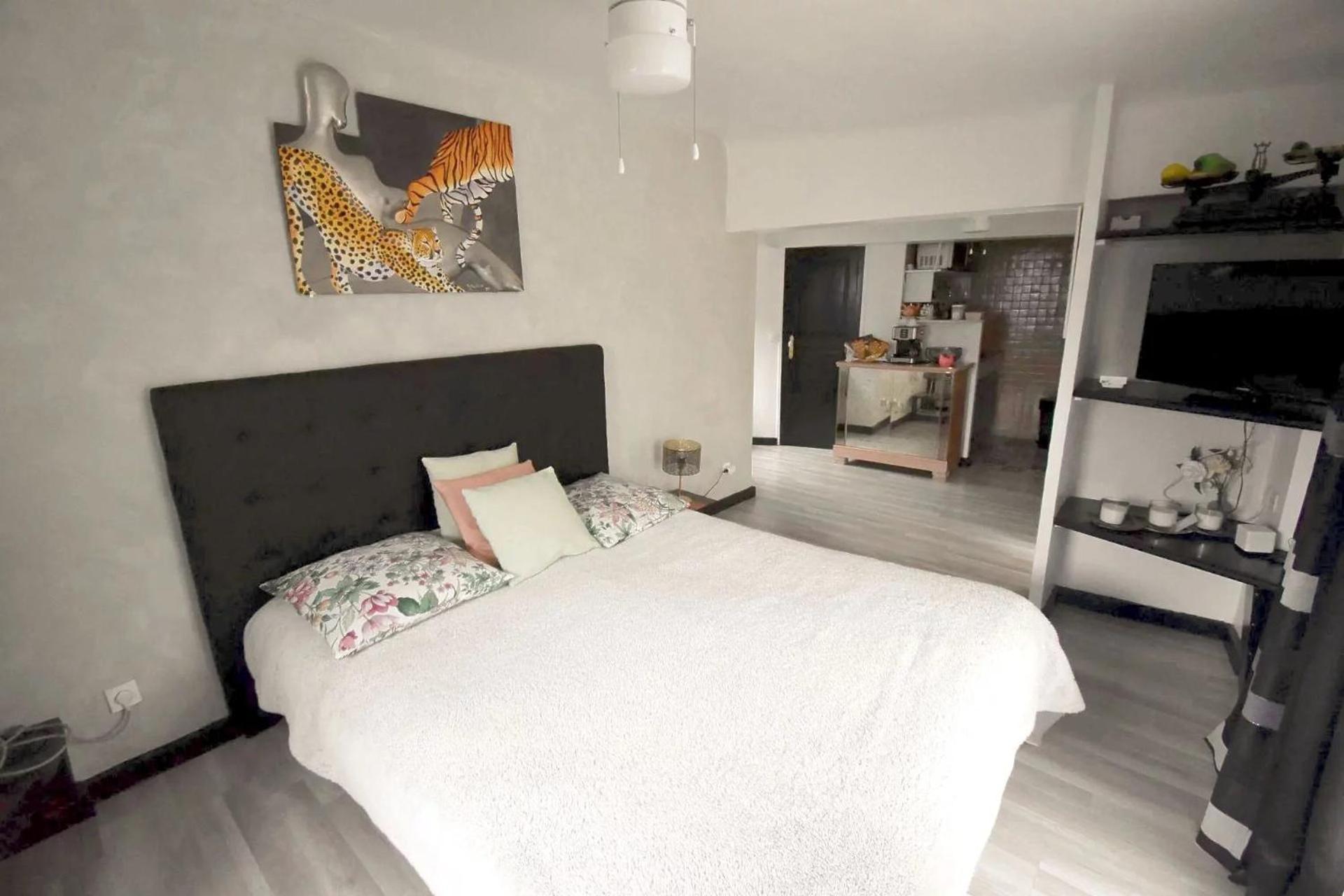 Studio Climatise Et Sa Terrasse Privee En Villa La Trinité Exteriér fotografie
